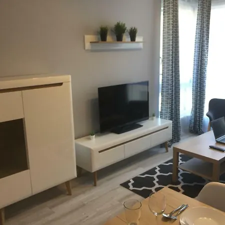 Διαμέρισμα Grochcamp Batorego 29