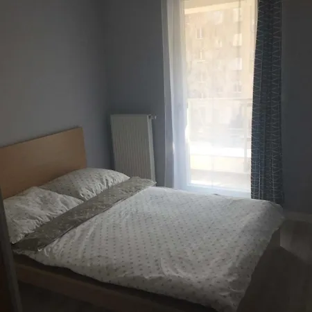 Διαμέρισμα Grochcamp Batorego 29 *